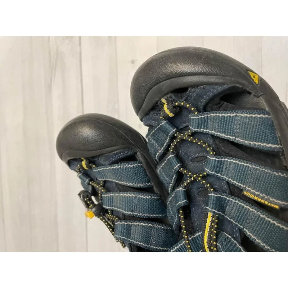 Keen kids navy